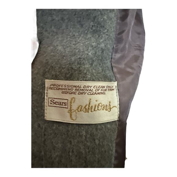 SEARS 1960’s Vintage Wool Blend Peacoat with Fur Collar - Picture 9 of 10